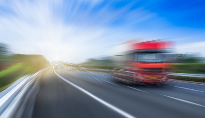 Un père de famille alcoolisé s'endort sur la voie de droite de l'autoroute avec son bébé à bord